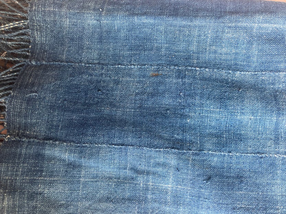 Indigo stole