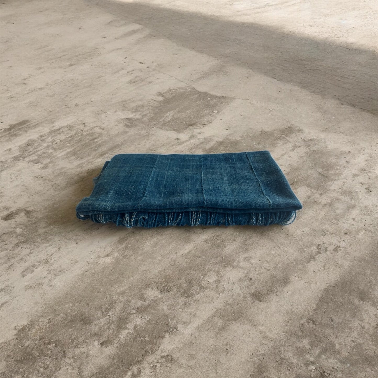 Indigo stole